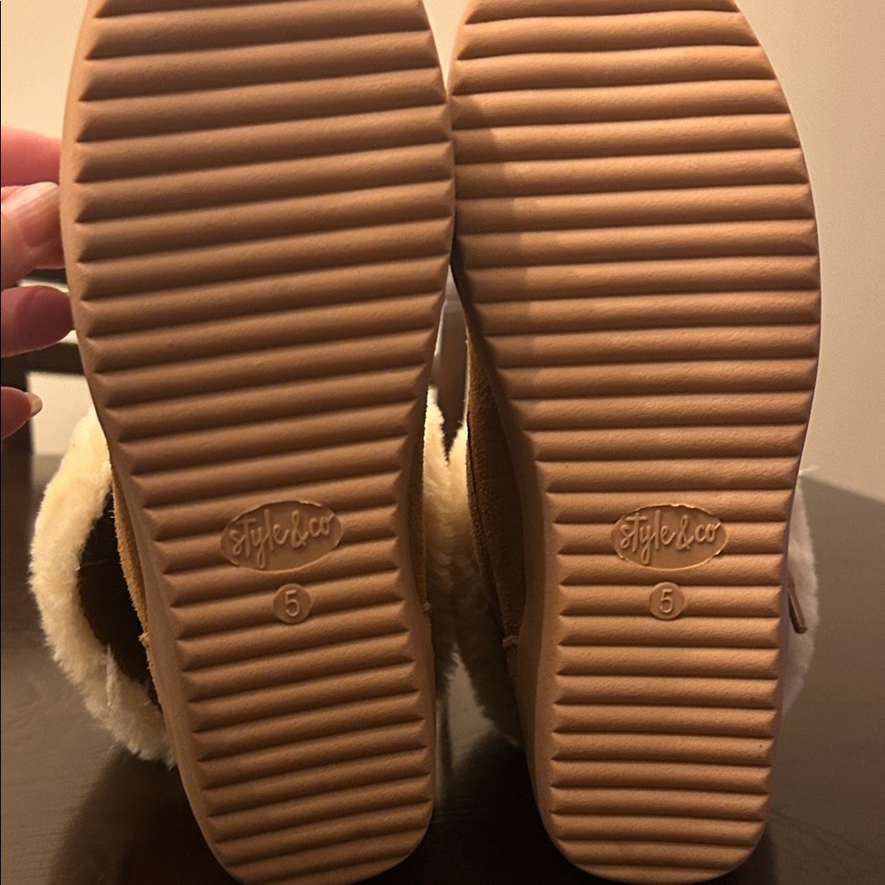 NWT Style & Co. Macys Cozy Tan Faux Fur Lined Boots - Picture 7 of 7